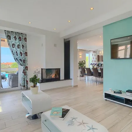 Stephanie Holiday home *